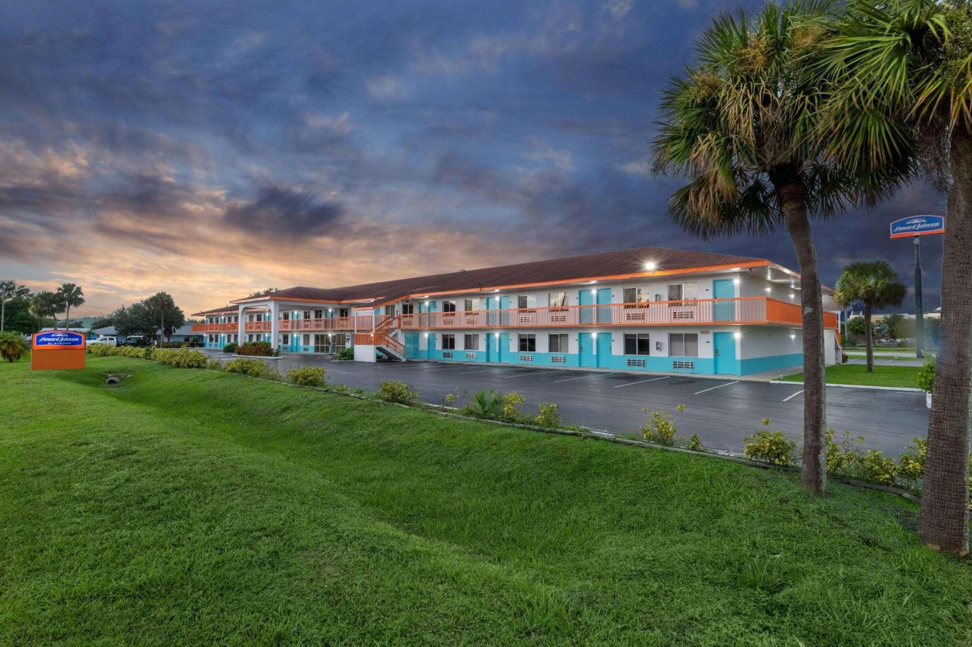 Howard Johnson By Wyndham Vero Beach/I-95 Εξωτερικό φωτογραφία